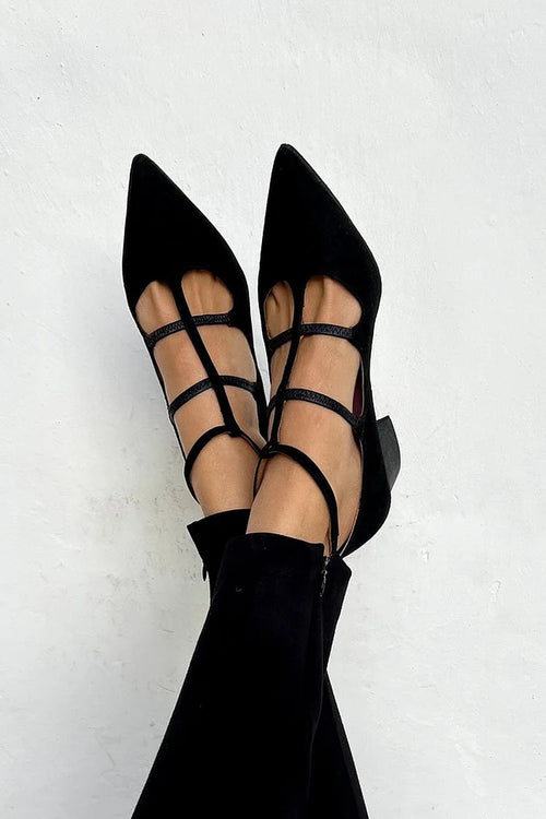 Annelore | Pumps Negros Elegantes con Punta y Correa