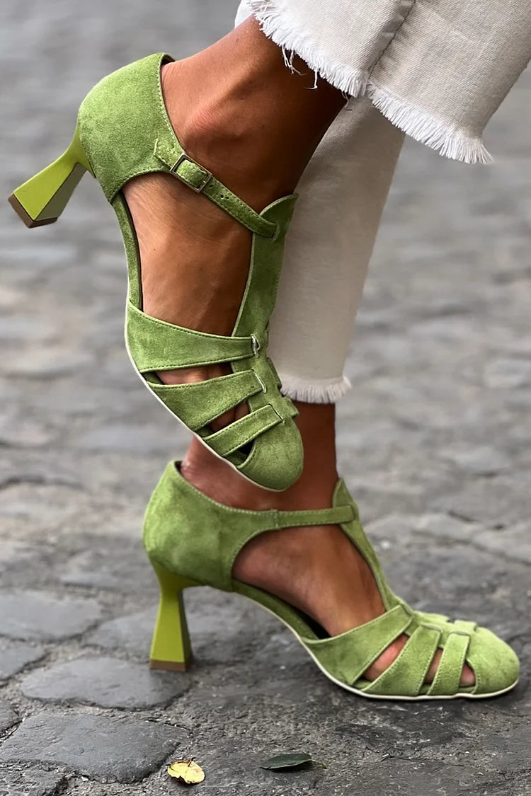 FRANCESCA | Sandalias Refinadas de Tacón Medio con un Cruce Elegante en el Diseño