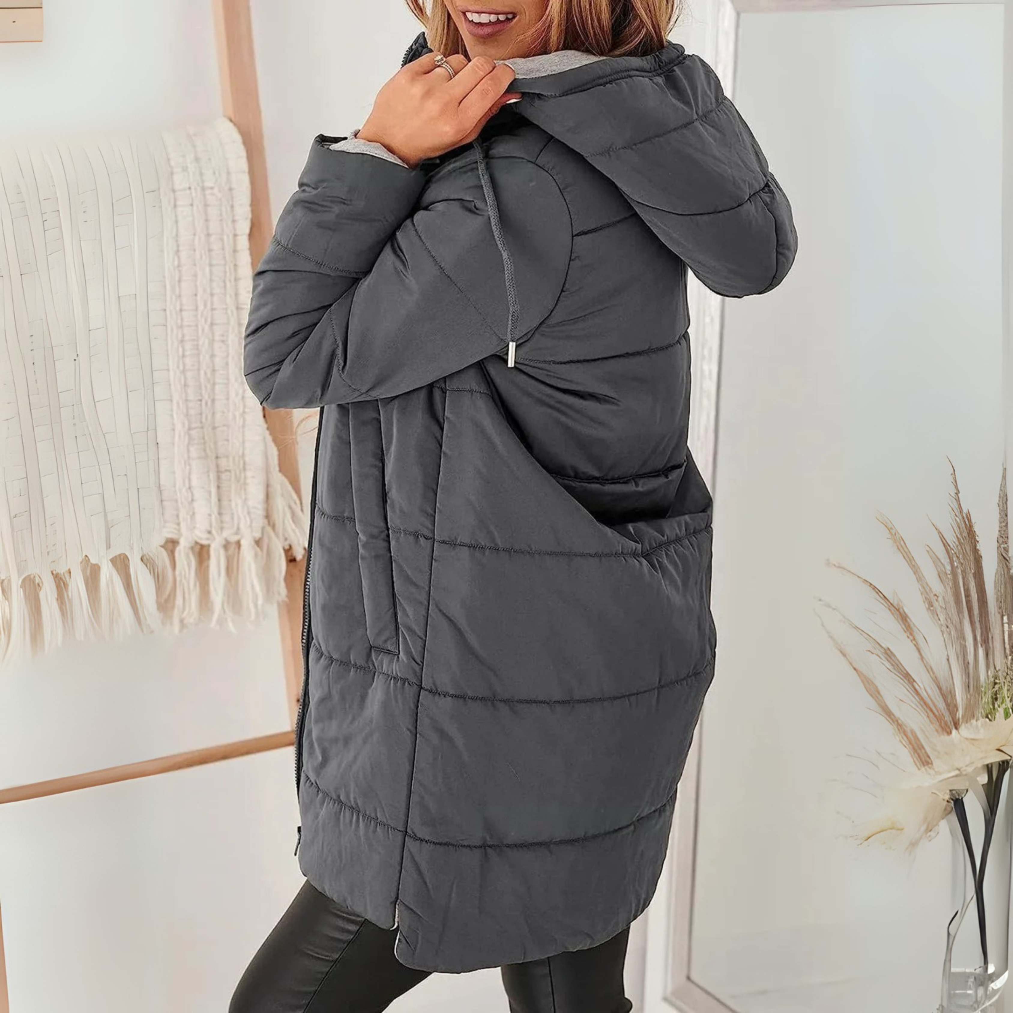 Marcelline | Chamarra de invierno ligera con capucha
