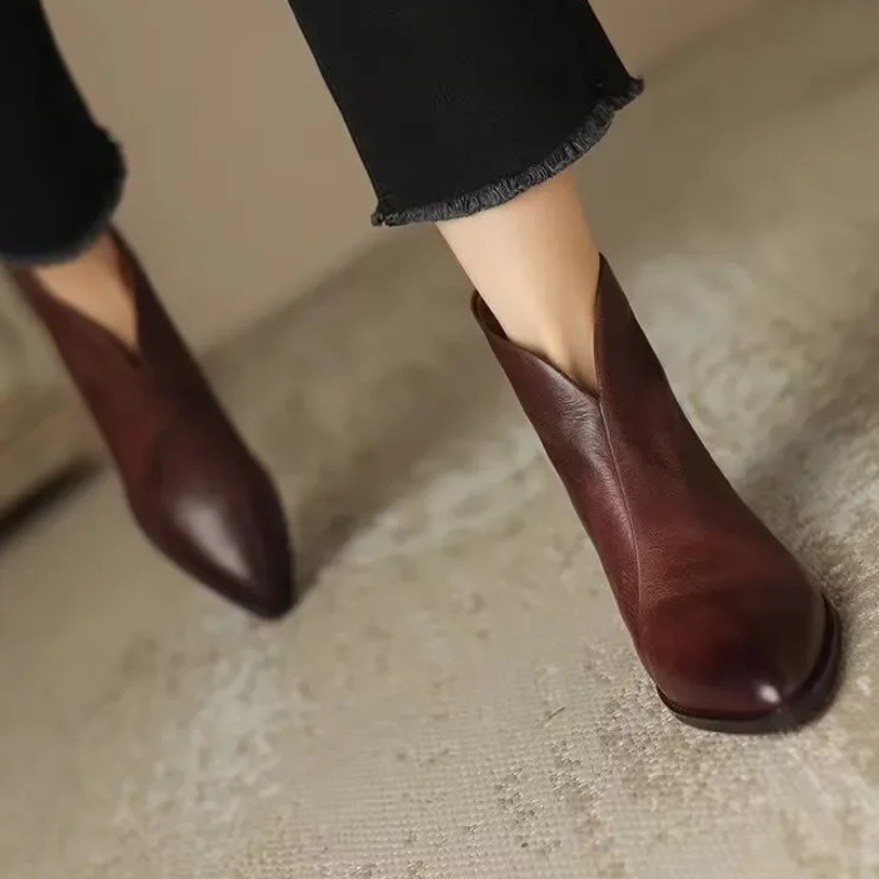 BOTINES DE PIEL ESENCIALES