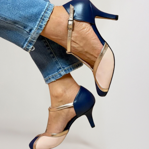 NOIRÉ | SANDALIAS CÓMODAS CON TIRA EN "T"