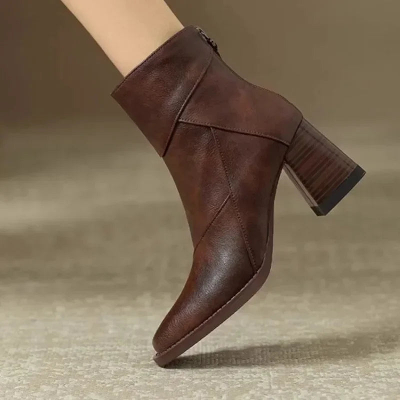 BOTAS CHELSEA DE INSPIRACIÓN GÓTICA
