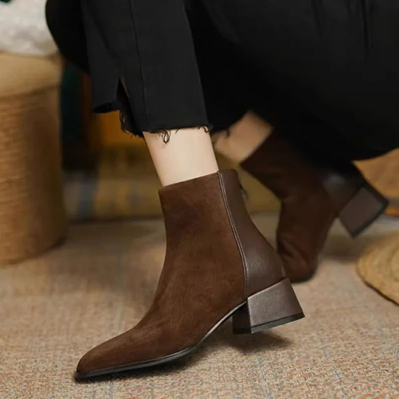 BOTAS EN PIEL TEXTURIZADA (GELÉ)