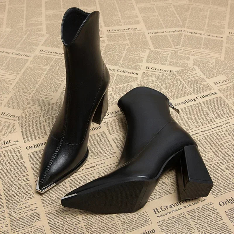 TACONES DE PIEL CON AJUSTE RELAJADO