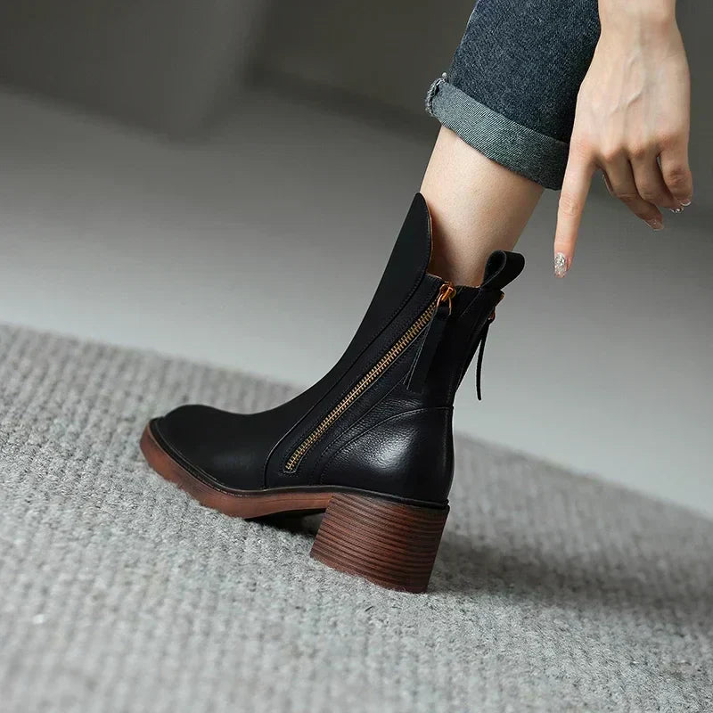 BOTINES DE LÍNEAS LIMPIAS (CLEAN CUT)