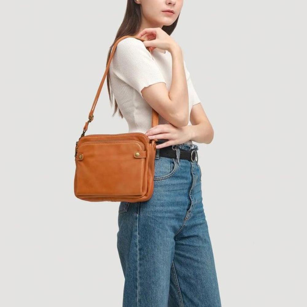 Annika - Bolsa de Mano en Piel Premium