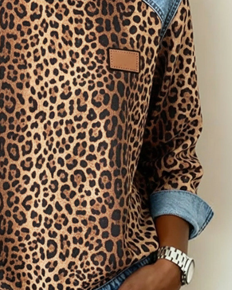 Zefirina | Sudadera con estampado de leopardo y detalles patchwork en denim