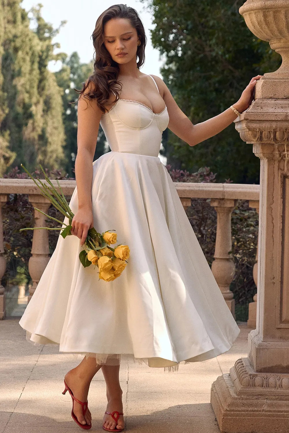 Minerva | Vestido Princesa de Lujo con Tirantes de Espagueti