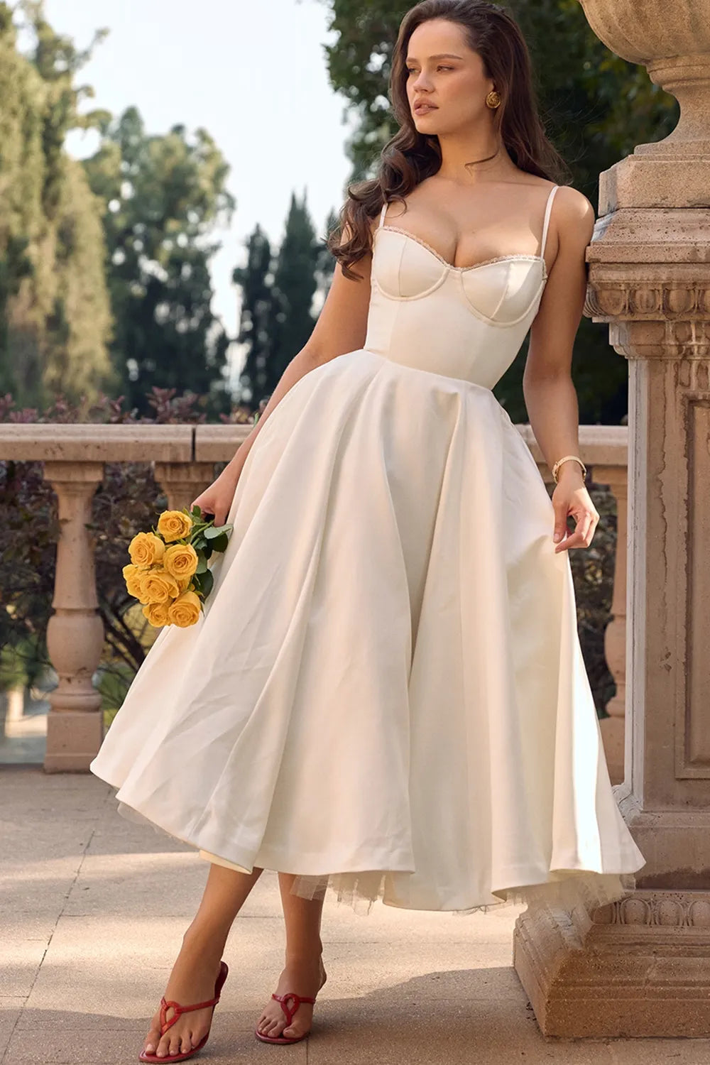 Minerva | Vestido Princesa de Lujo con Tirantes de Espagueti